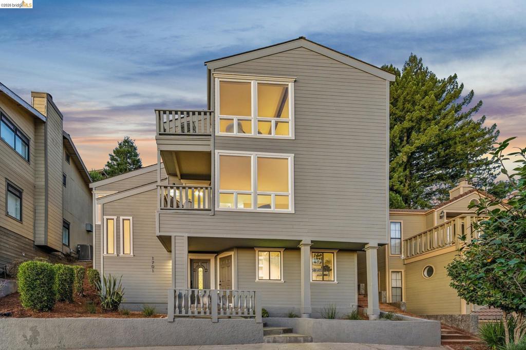 1701 Manzanita Dr