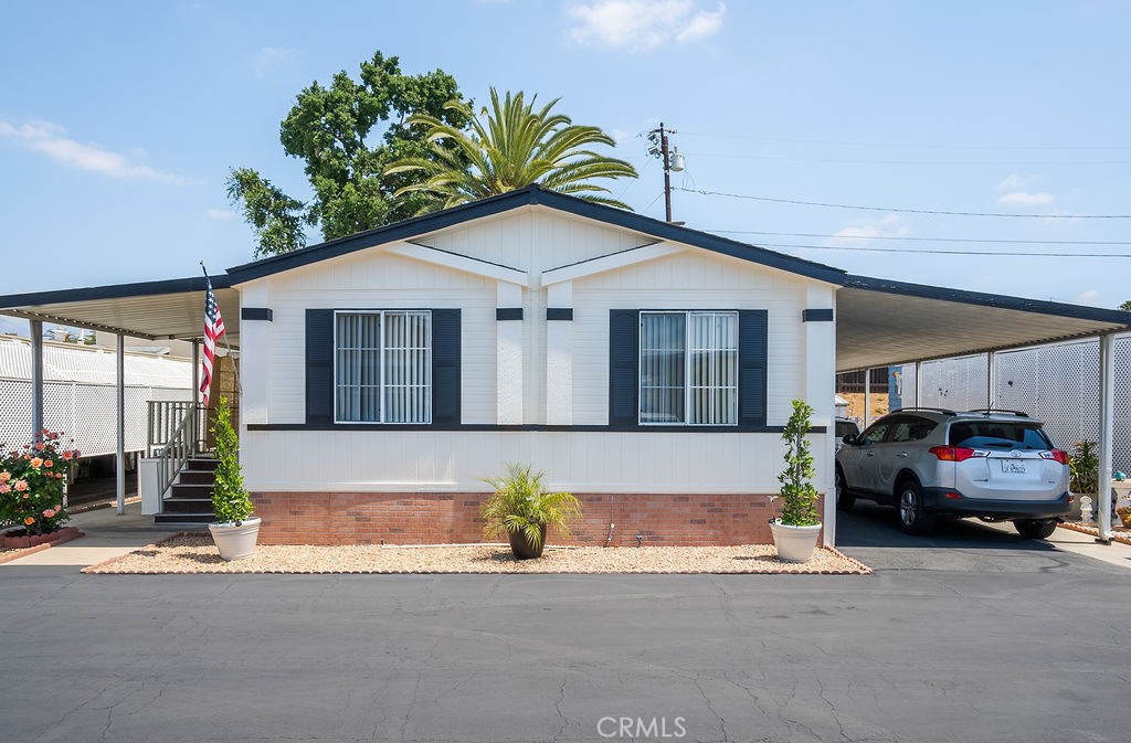 1630 West Covina Blvd 11