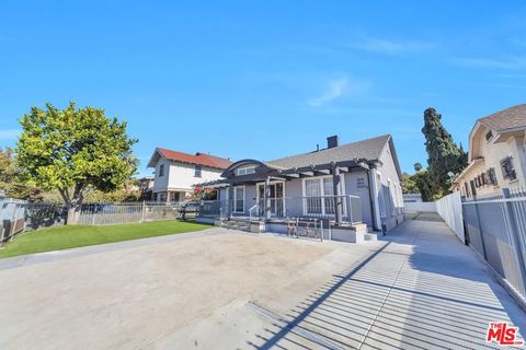 Photo of 2120 3rd Avenue, Los Angeles, CA 90018 (MLS # 26664093)