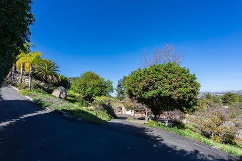 Photo of 2019 Avenida Penasco, El Cajon, CA 92019 (MLS # 260003067SD)