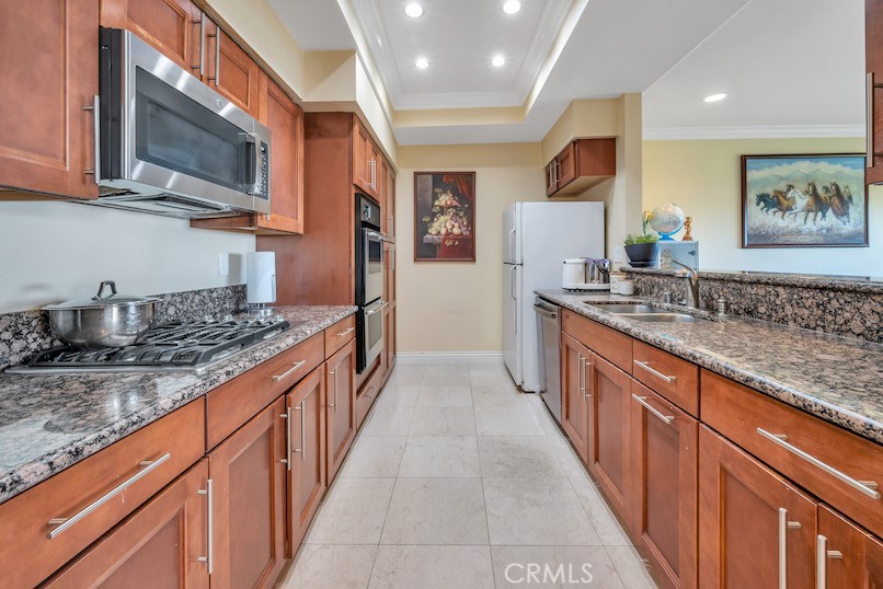 29600 Island View 202