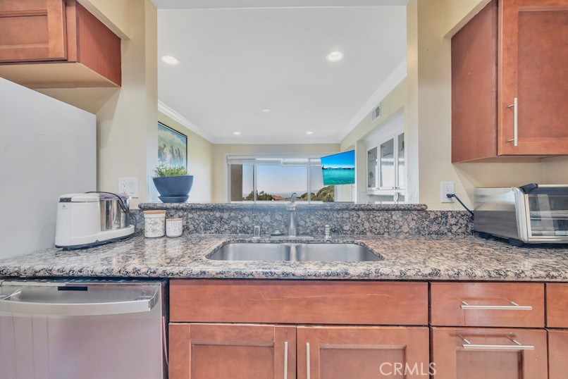 29600 Island View 202