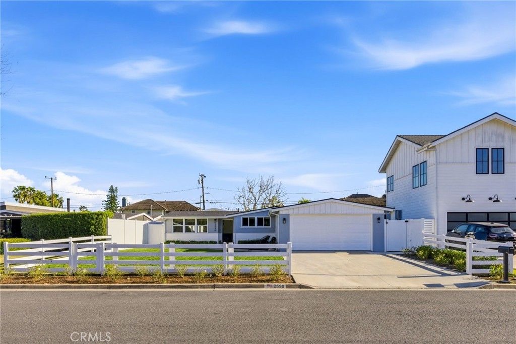 Photo of 2590 Willo Ln, Costa Mesa, CA 92627 (MLS # NP26034457)