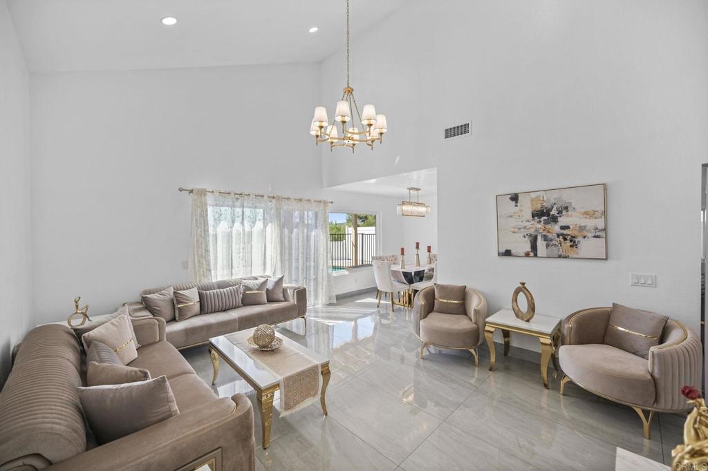10739 Villa Bonita