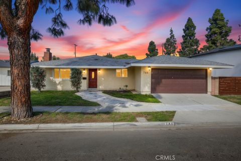 Photo of 746 Hudson Avenue, Costa Mesa, CA 92626 (MLS # OC25226722)