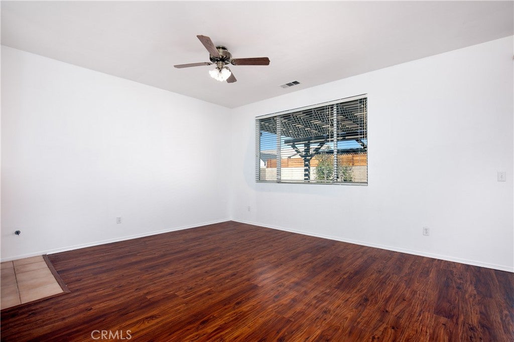 1519 W Avenue H1