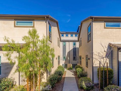 Photo of 144 sash, Irvine, CA 92618 (MLS # TR26046285)