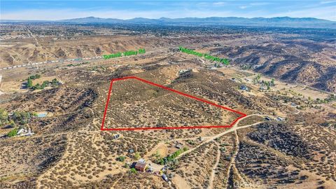 Photo of 111 Starlight Dr., Hesperia, CA 92345 (MLS # HD25236348)