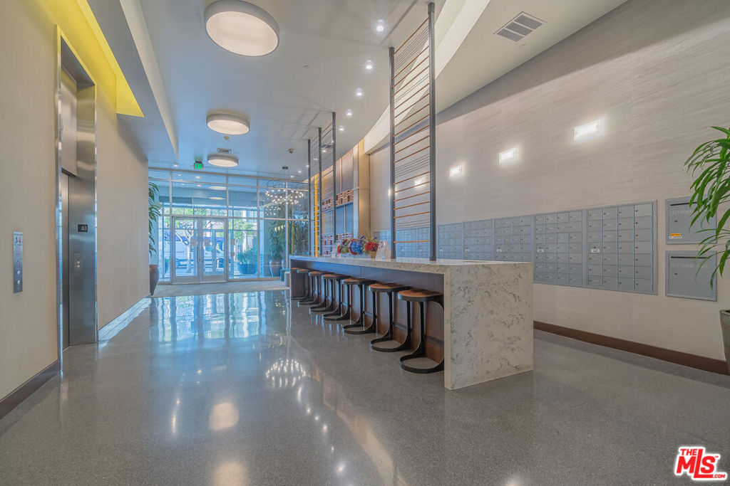 3810 Wilshire Boulevard 908