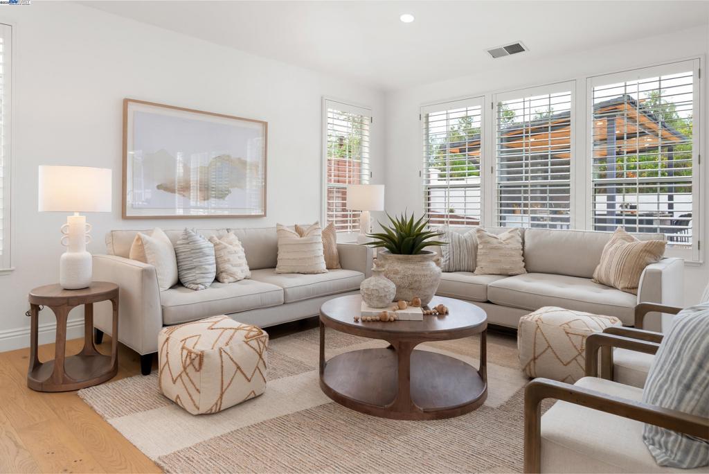 SILVERCREEK - Residential