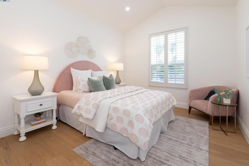 SILVERCREEK - Residential