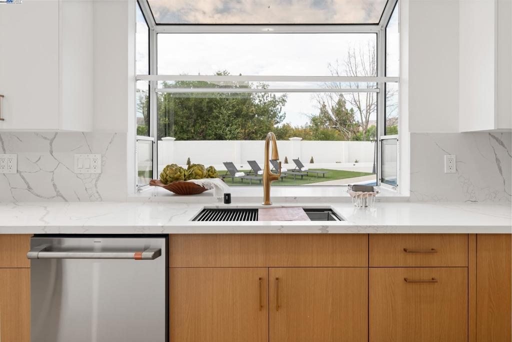 SILVERCREEK - Residential