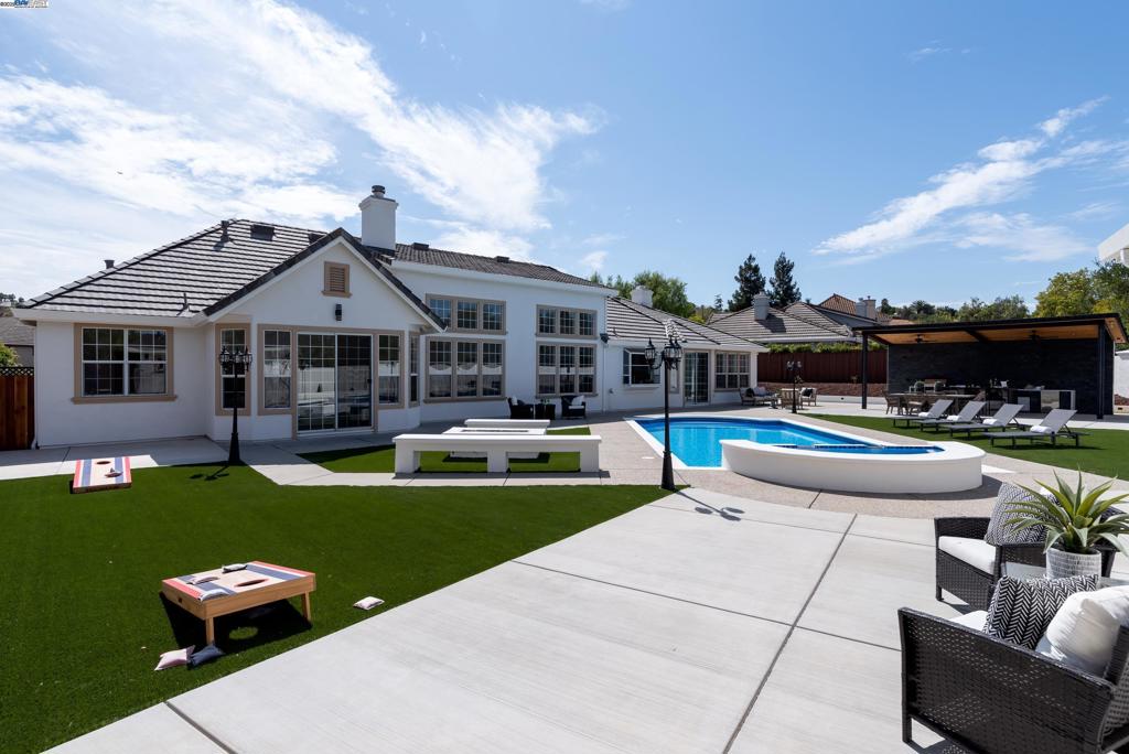 SILVERCREEK - Residential