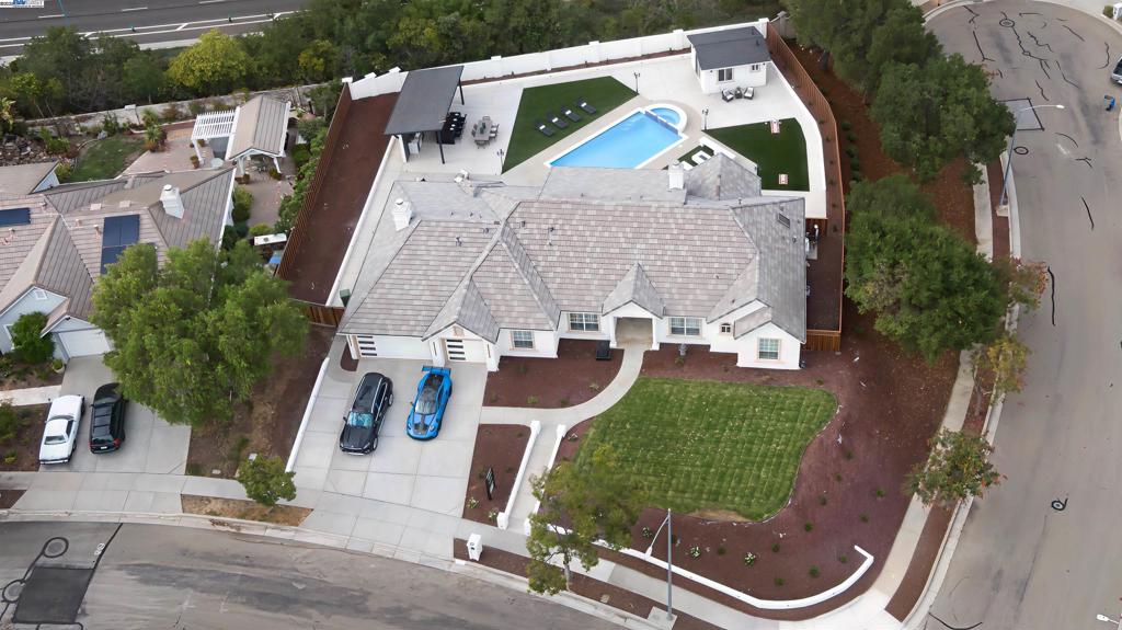 SILVERCREEK - Residential
