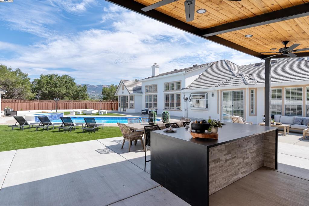 SILVERCREEK - Residential
