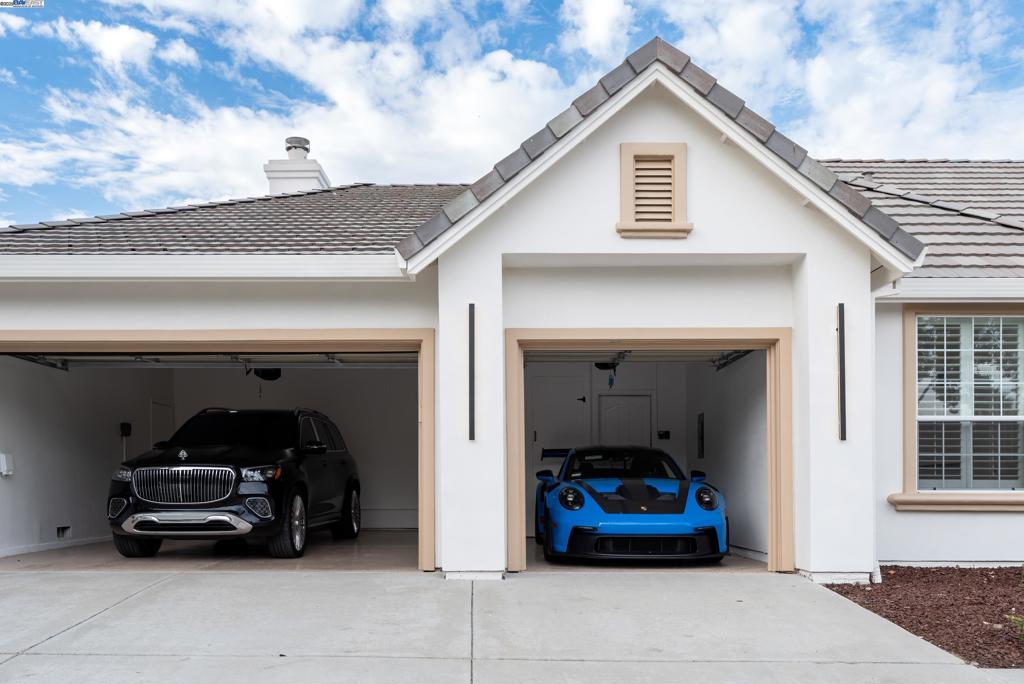 SILVERCREEK - Residential