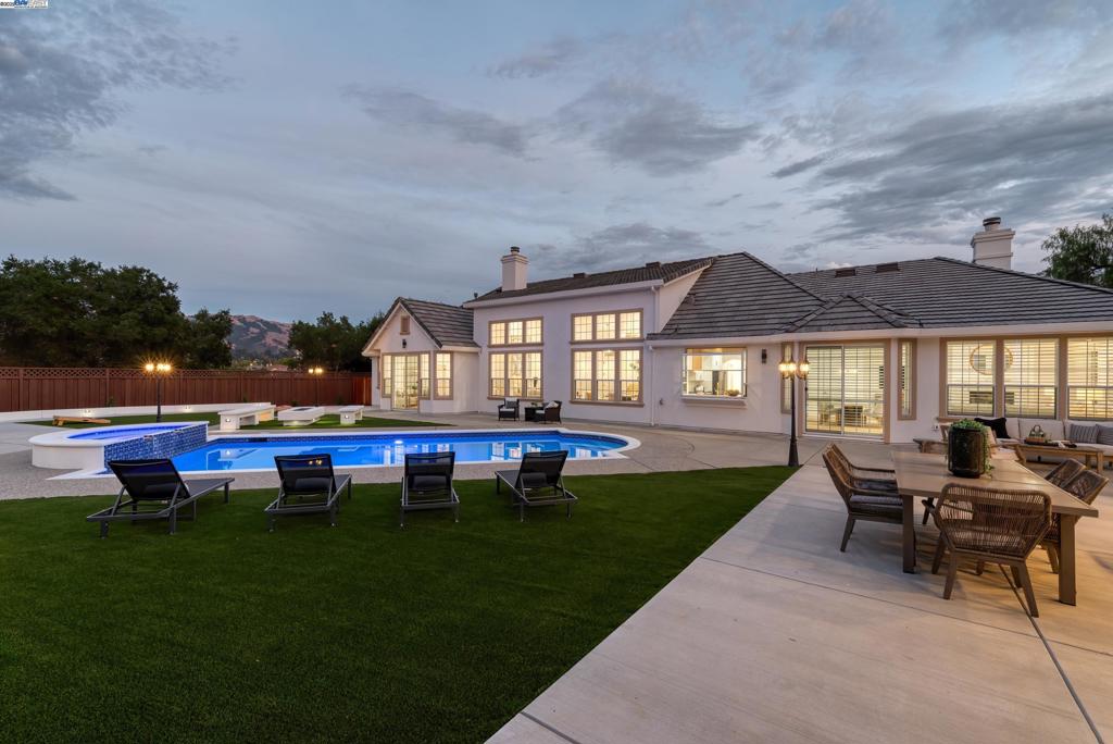 SILVERCREEK - Residential