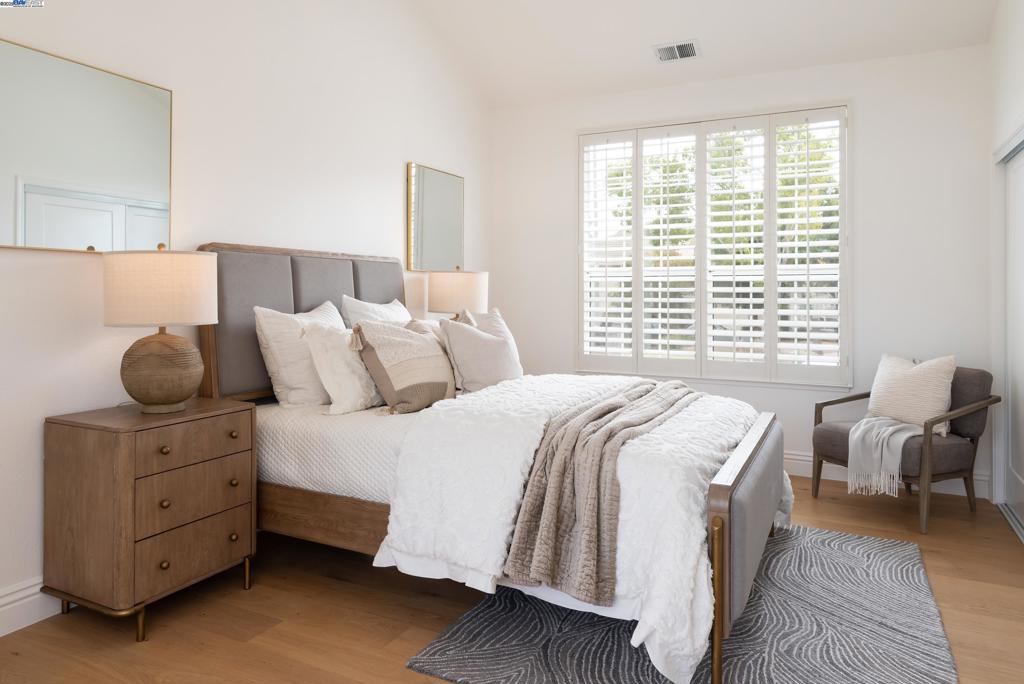 SILVERCREEK - Residential