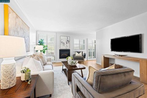 Photo of 1111 Compass Ln Ln #105, Foster City, CA 94404 (MLS # 41125343)