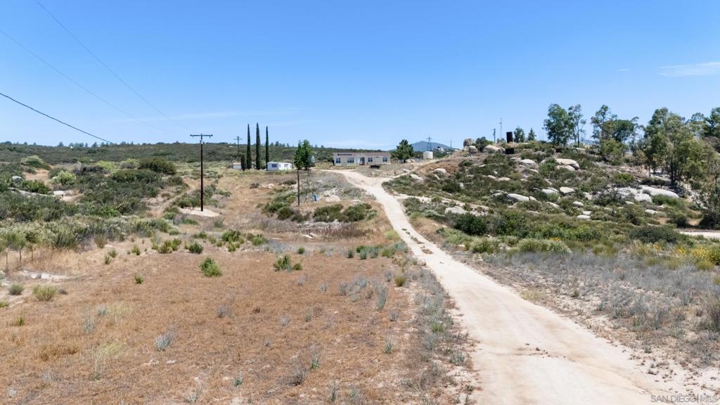 2075 Boulder Oaks Rd.