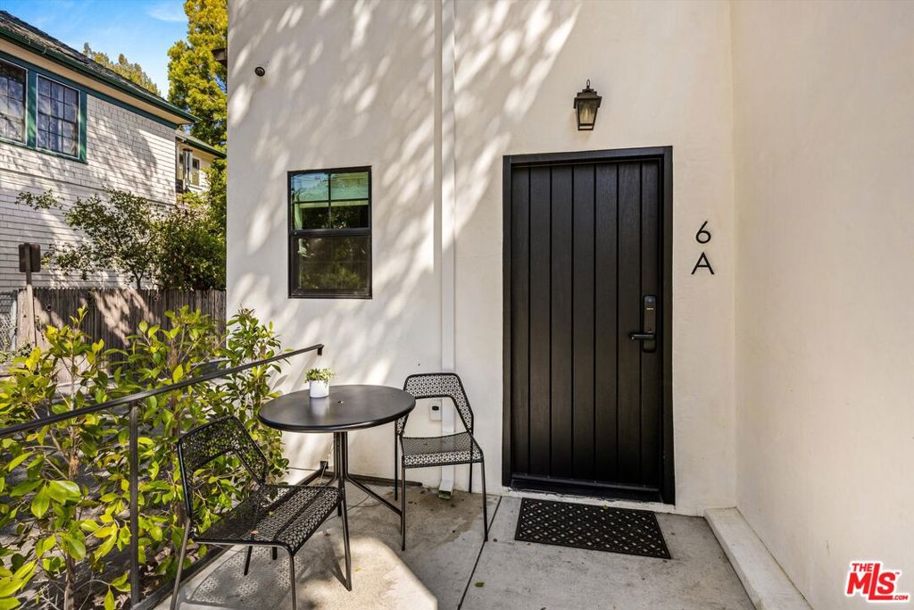 6 E Valerio Street