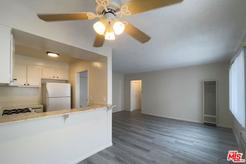 Photo of 3607 Clarington Avenue #2, Los Angeles, CA 90034 (MLS # 25614777)