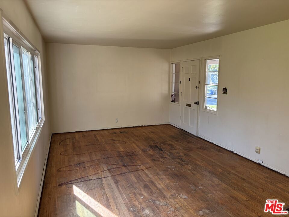 5534 W 76th Street