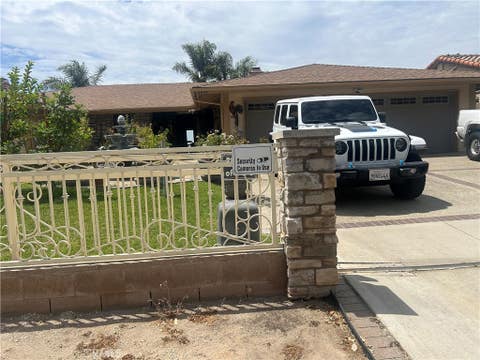 Photo of 2421 Willow DR, San Bernardino, CA 92404 (MLS # SR26173208)