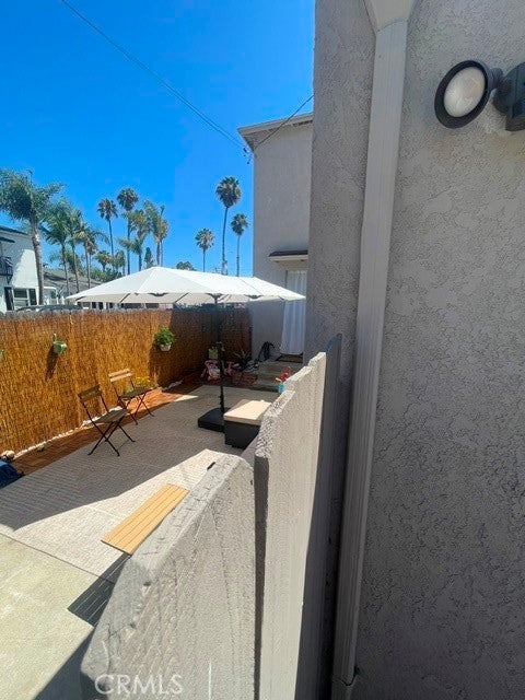 5653 E 2nd