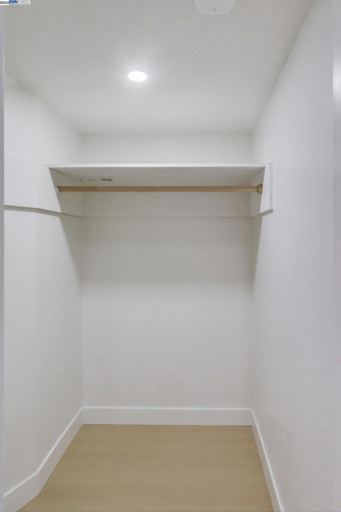 DALY CITY - Residential