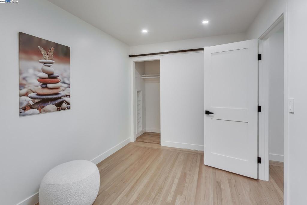 DALY CITY - Residential