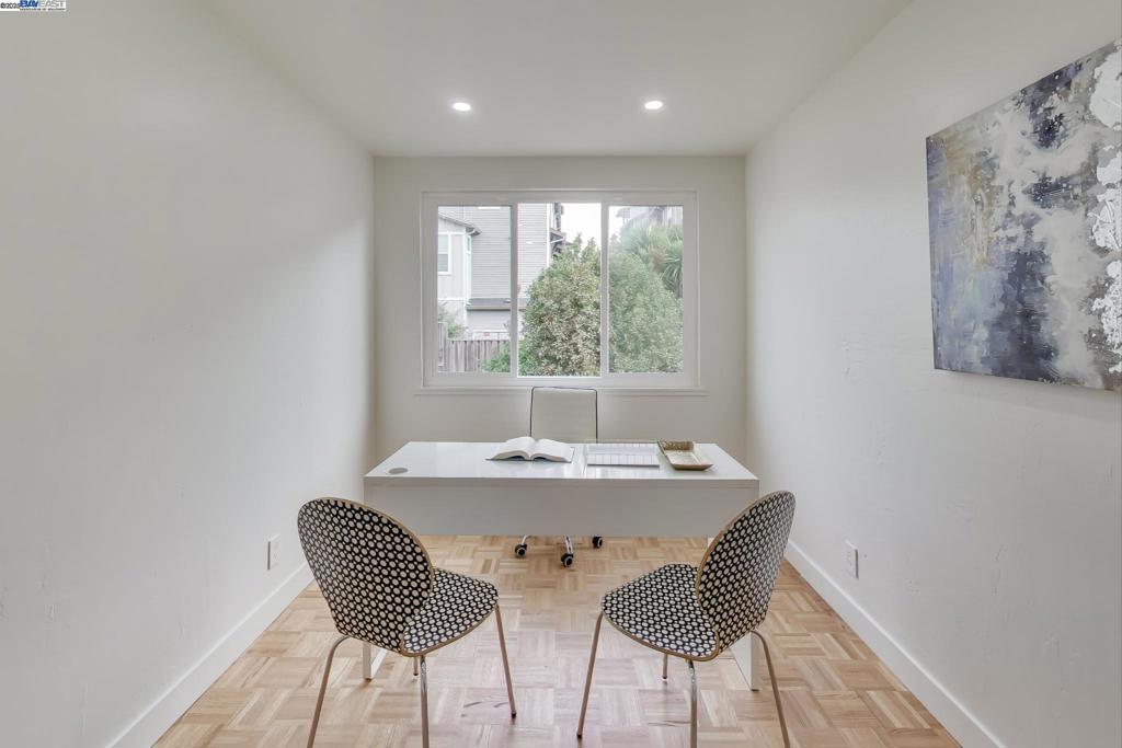 DALY CITY - Residential