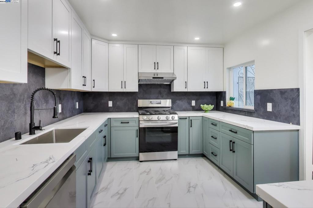 DALY CITY - Residential