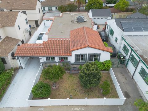 Photo of 7806 Crenshaw Boulevard, Los Angeles, CA 90043 (MLS # DW26028854)