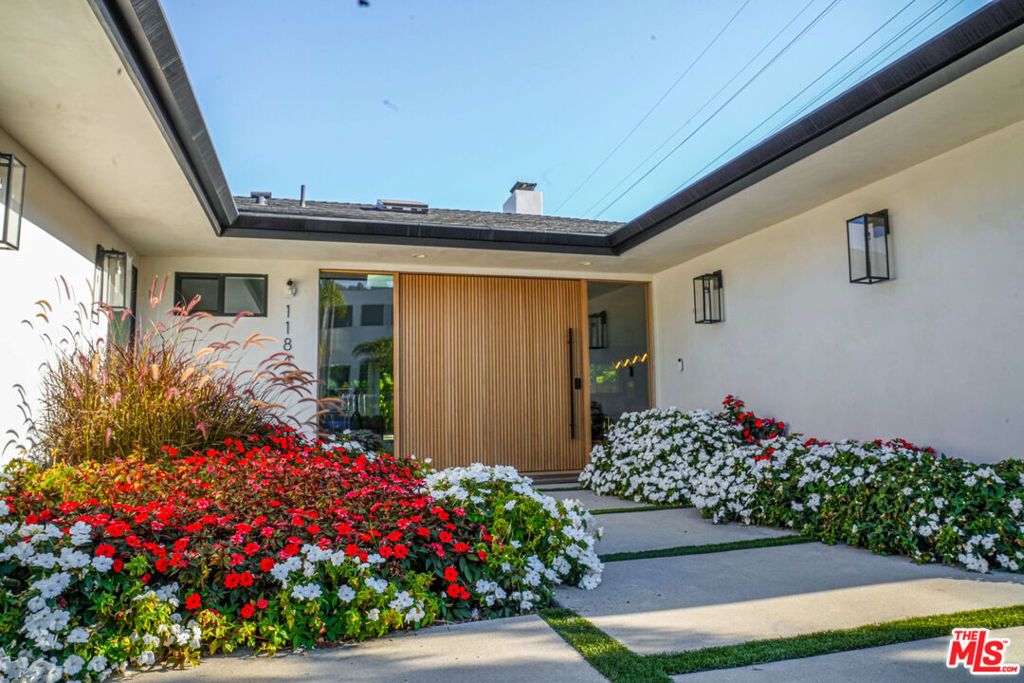 Photo of 11848 Bel Terrace, Los Angeles, CA 90049 (MLS # 25589597)