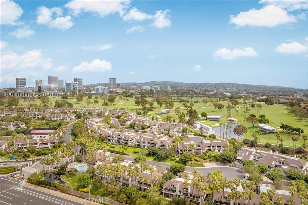 Photo of 15 Sea Cove Ln, Newport Beach, CA 92660 (MLS # LG26073857)