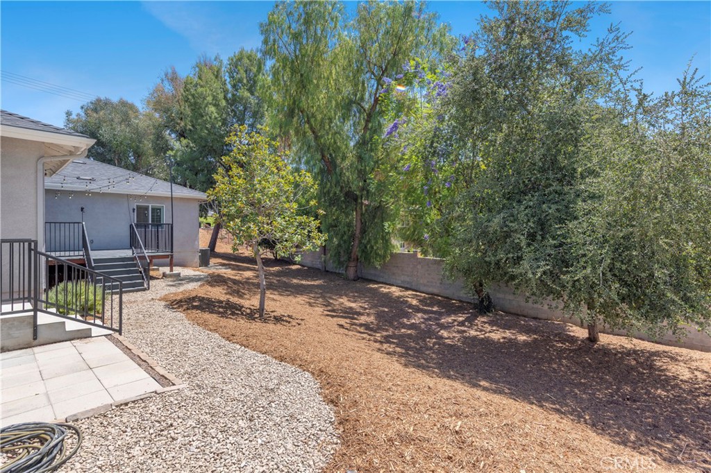1540 W Cypress