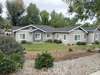 1540 W Cypress