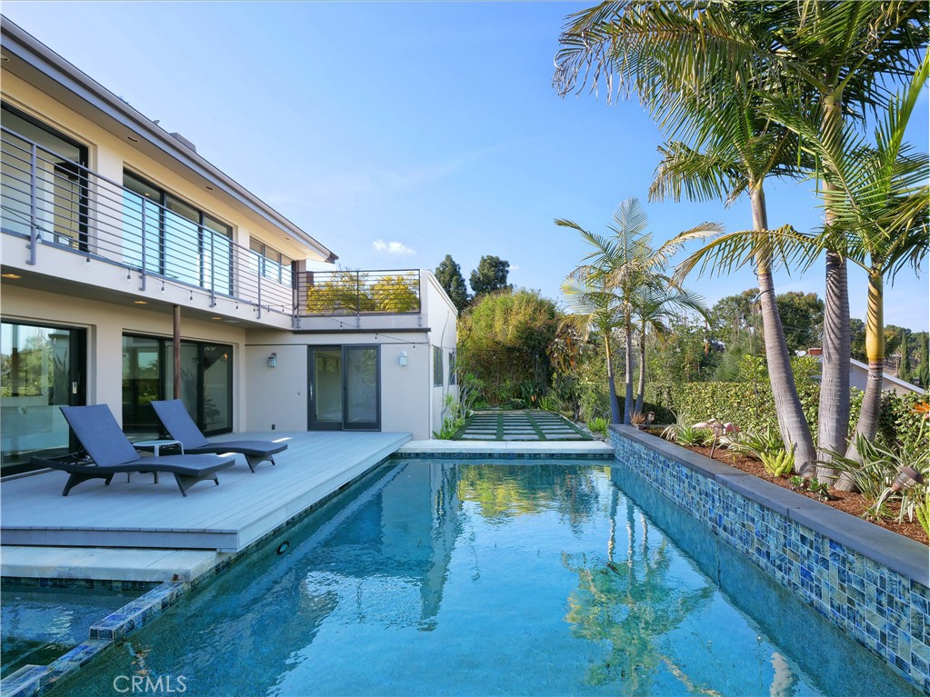 2133 W Gaucho Drive