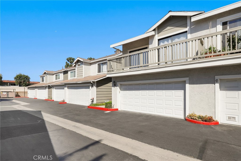 7101 Cerritos Avenue 21