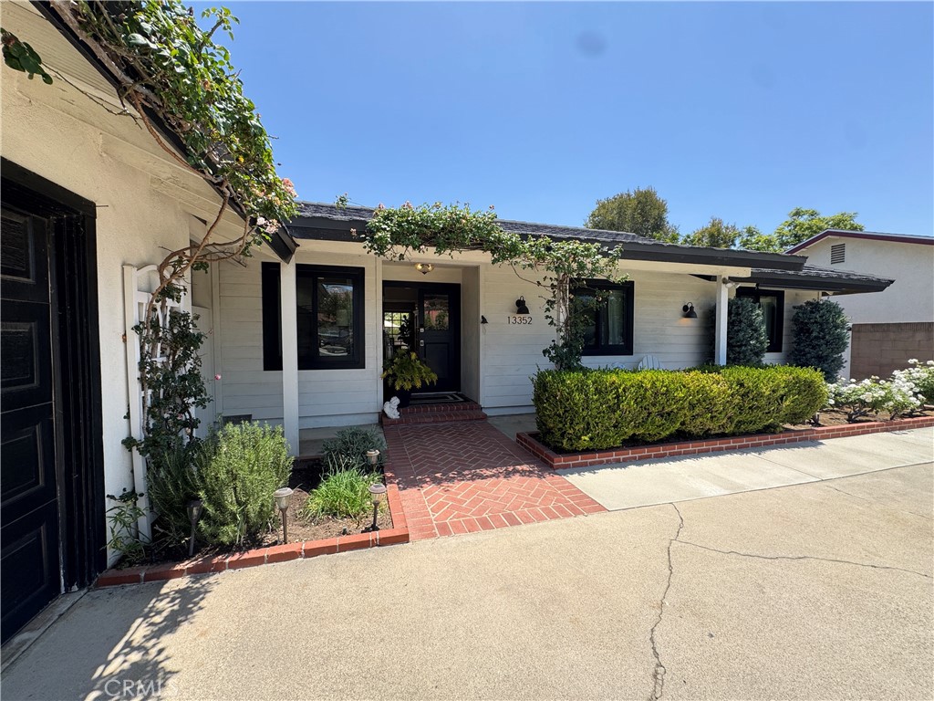 13352 Fairmont Way