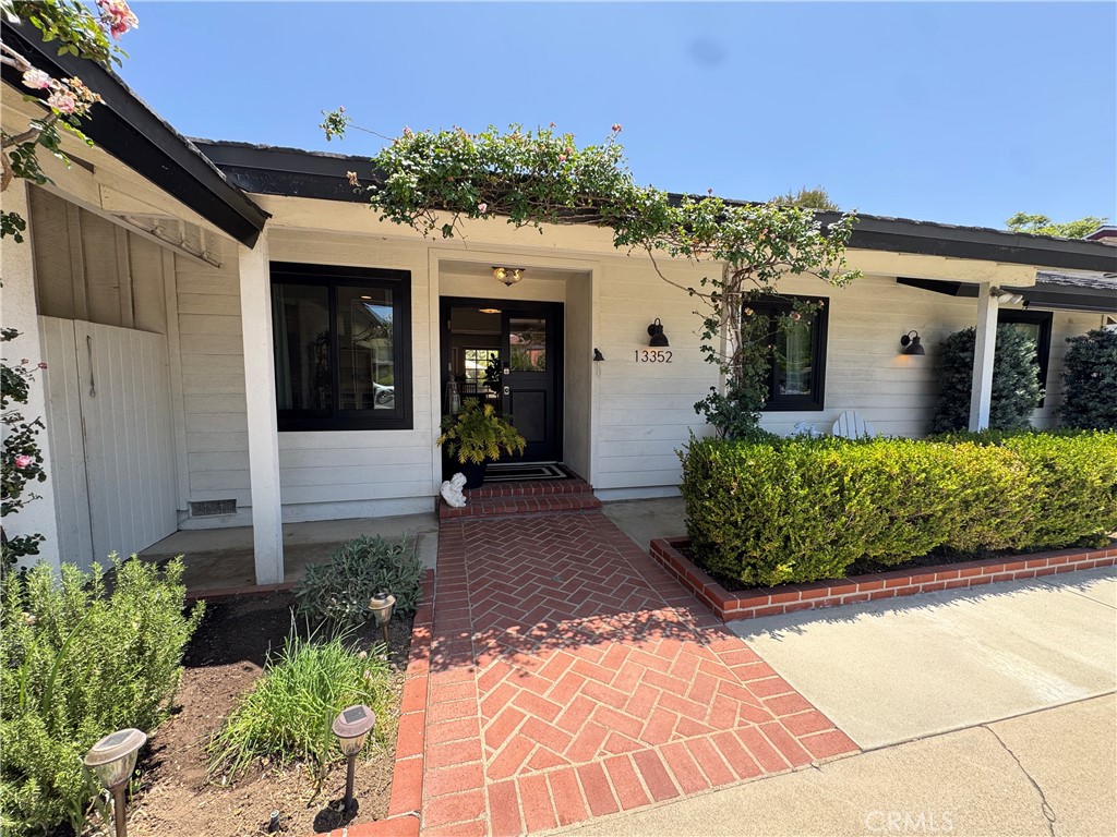 13352 Fairmont Way
