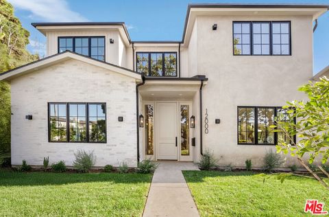 Photo of 12000 Navy Street, Los Angeles, CA 90066 (MLS # 26827157)