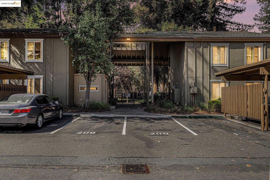 SUMMERWOOD WEST - Residential