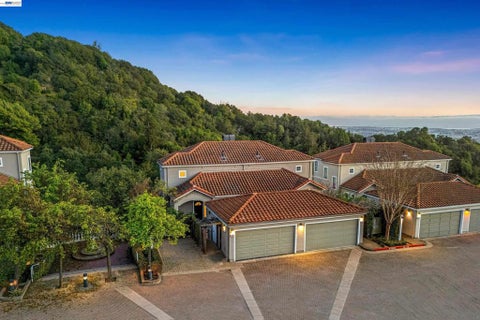 Photo of 4636 Redwood Rd Rd, Oakland, CA 94619 (MLS # 41150339)