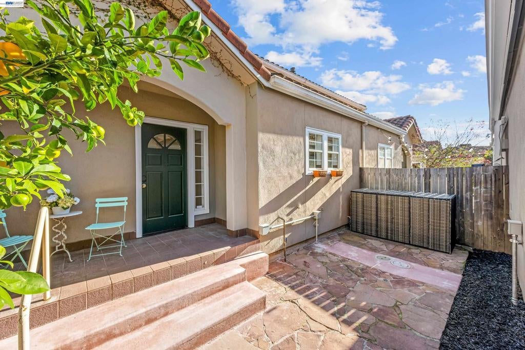 4636 Redwood Rd