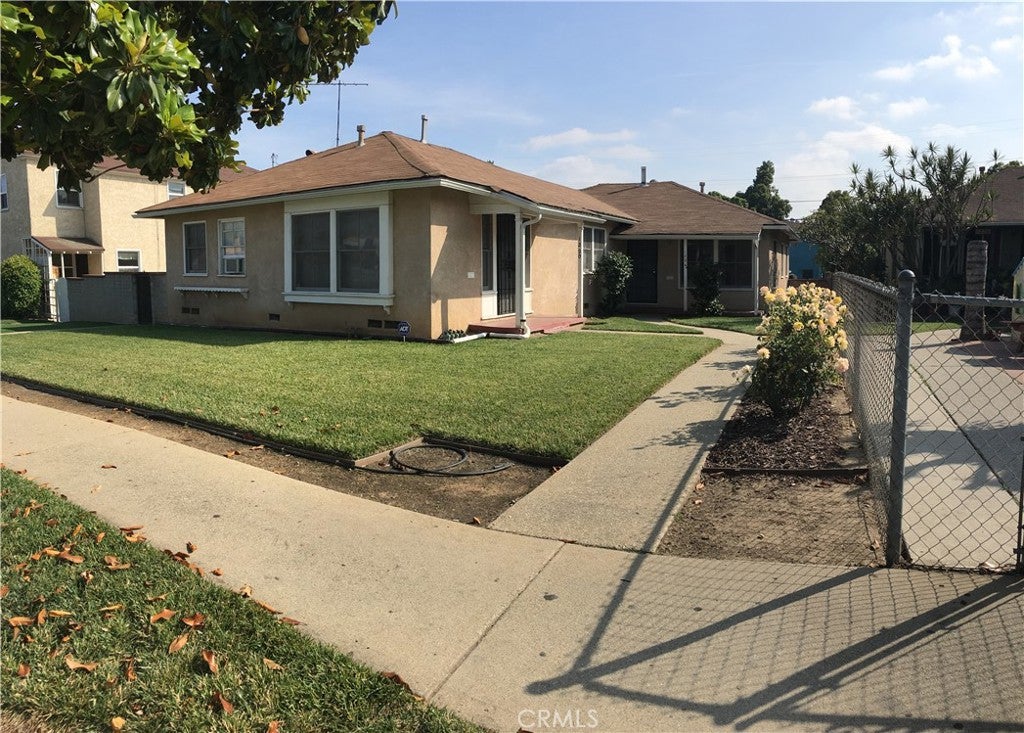 1224 Avenida Cesar Chavez