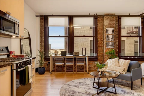460 S Spring St Unit 1008, Los Angeles, CA 90013 - MLS#: BB26213249