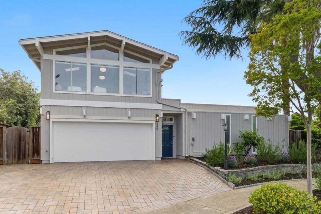 586 Rockport Drive