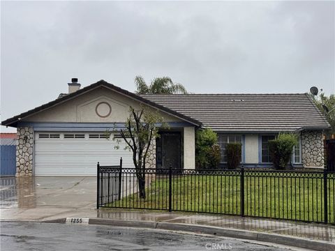 1255 Comiskey Court Perris CA 92571